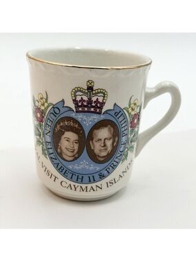 Vintage 1983 QUEEN ELIZABETH II Visit to the Cayman Islands Souvenir Mug - RARE